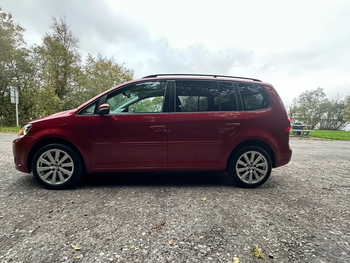 VW Touran TSI Auto 7 seats - Image 4