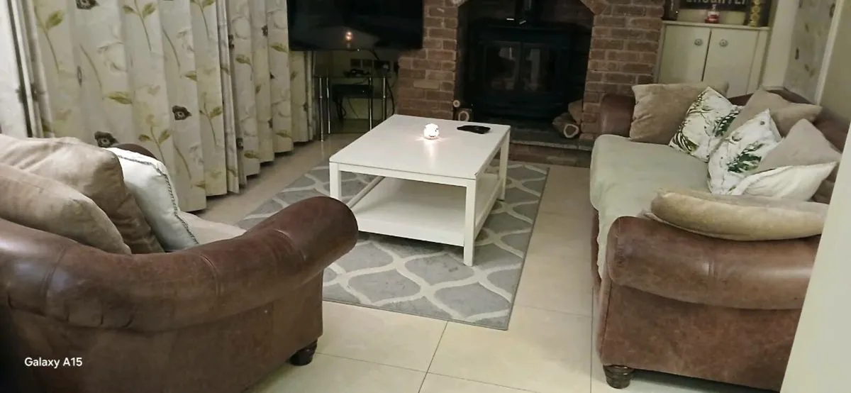 Couch - Image 2