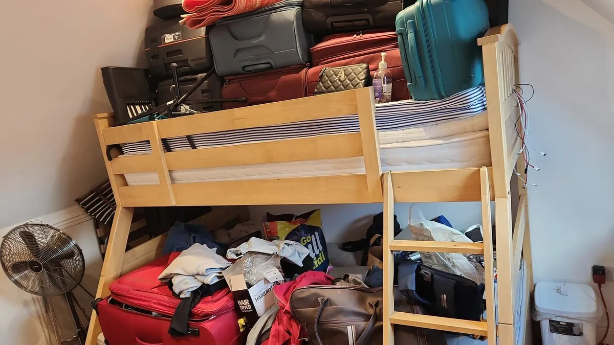 Bunk bed + Treadmill - Image 1