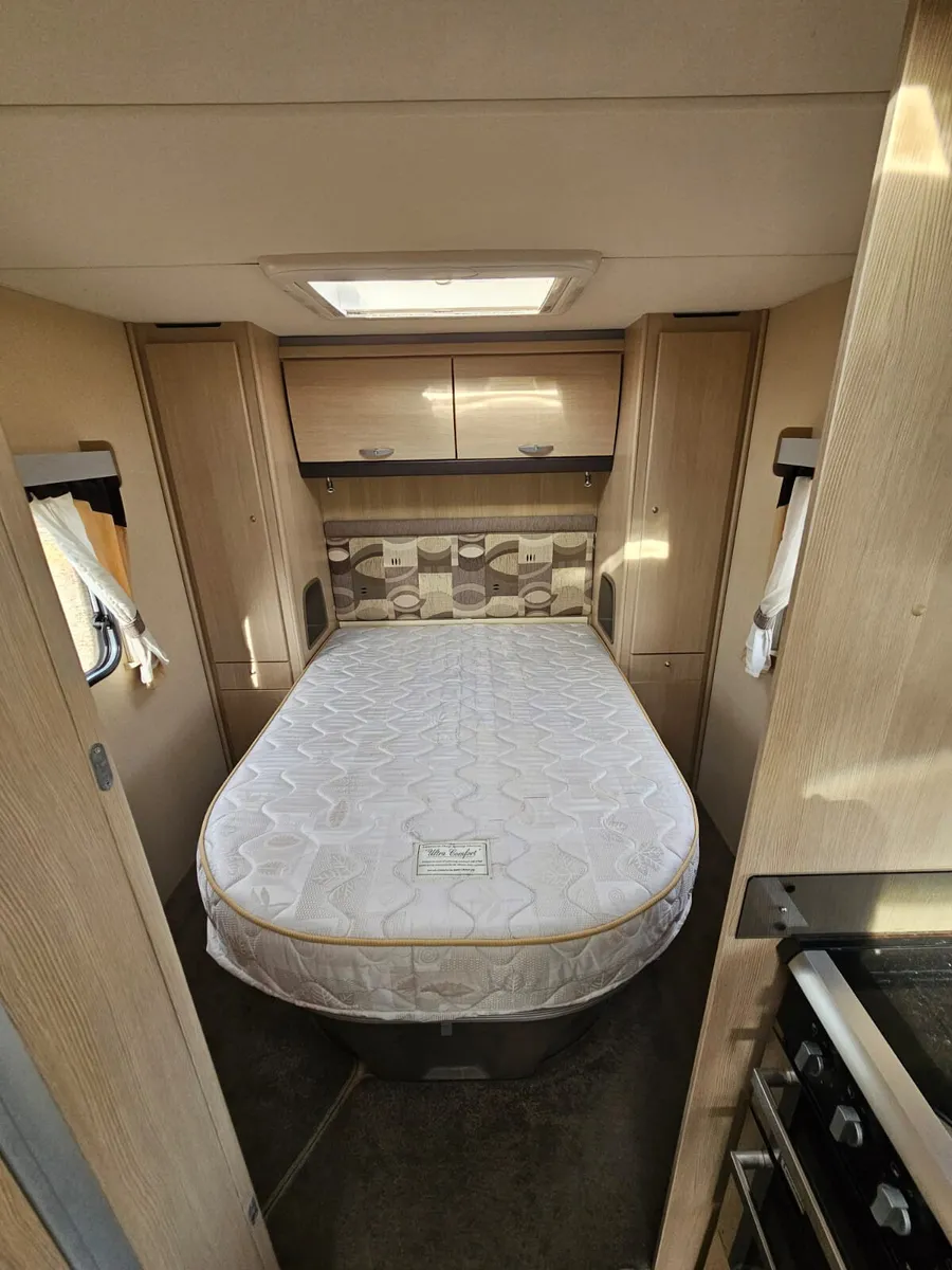 Sterling Eccles Island bed caravan - Image 4