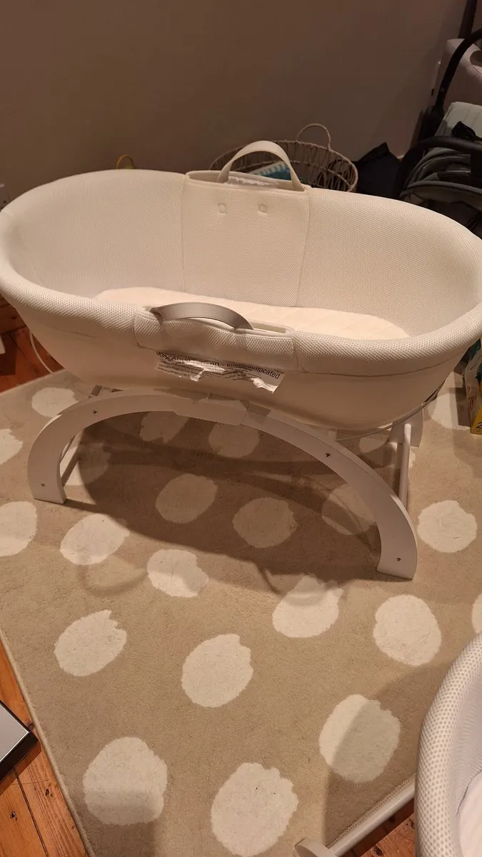 Shnuggle baby moses basket x2 - Image 4