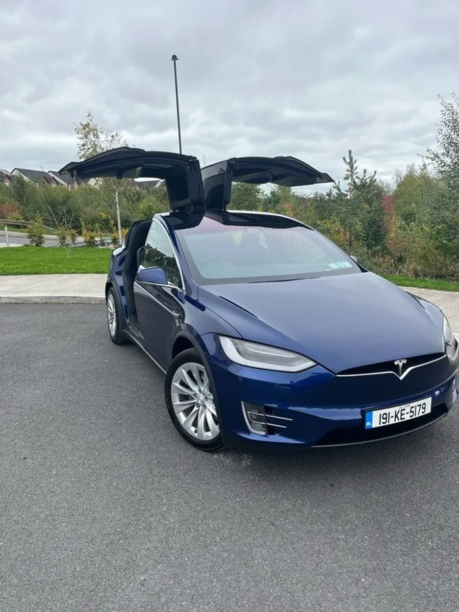 2019 Tesla Model X - Image 2