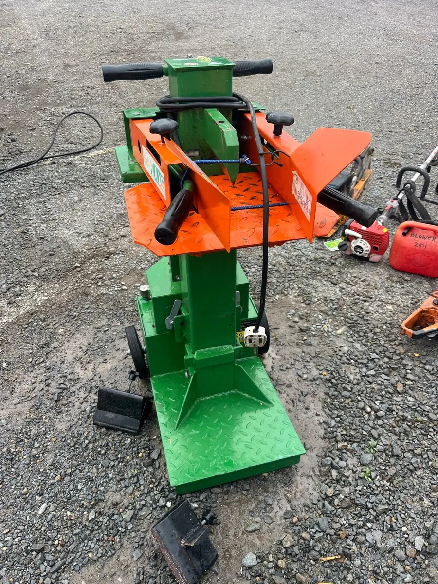 10 TON LOG SPLITTER - Image 2