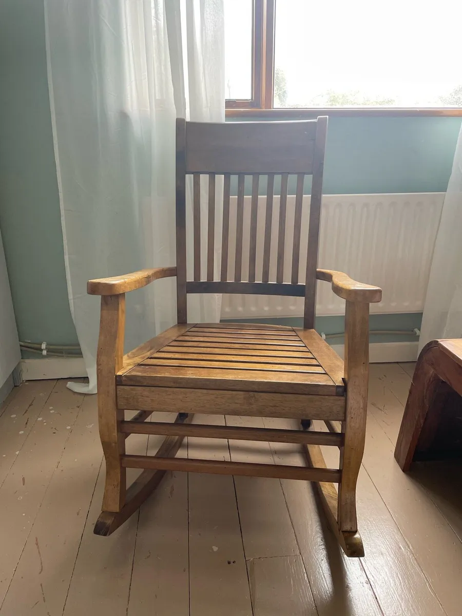 Rocking chair, wooden
