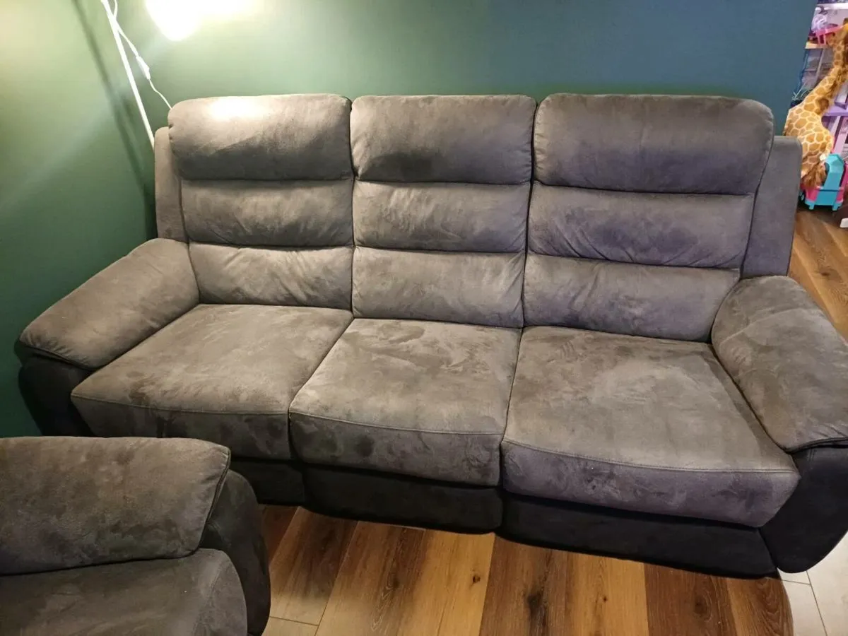 Recliner sofa and recliner armchair - Image 2