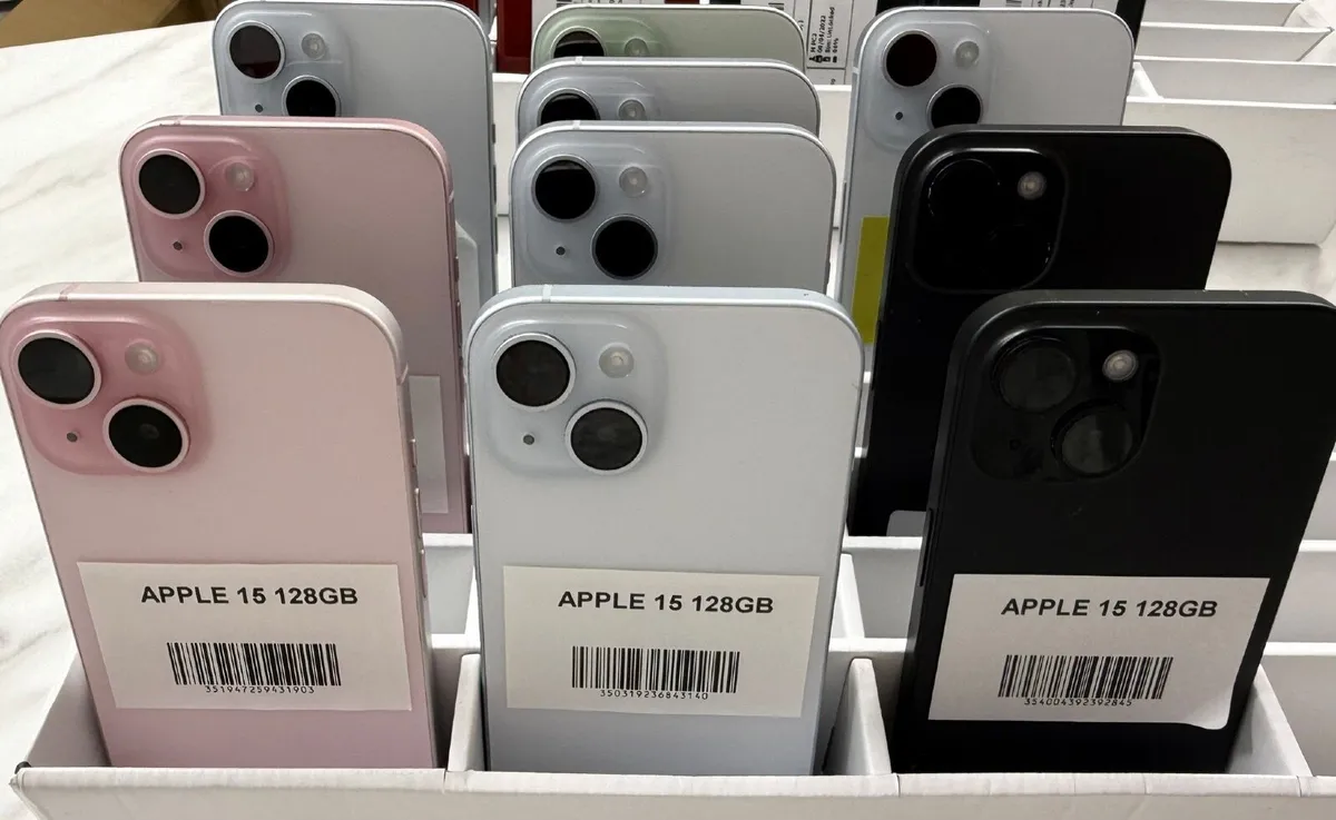 IPHONE 15 128GB 1 YEAR WARRANTY UNLOCKED - Image 2