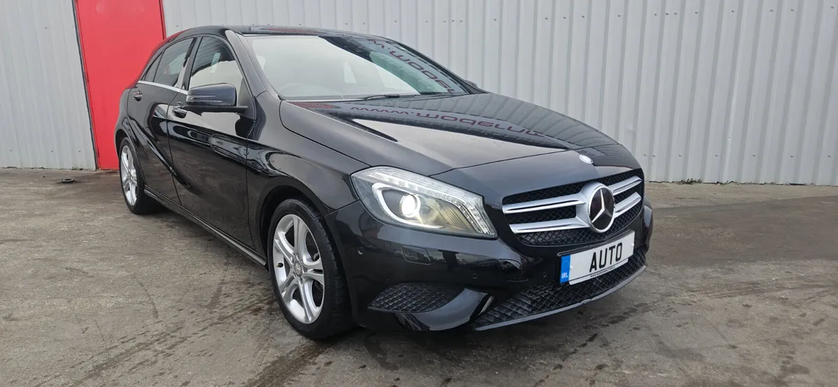 Mercedes a180 automatic sport 1.6 petrol low kms - Image 4