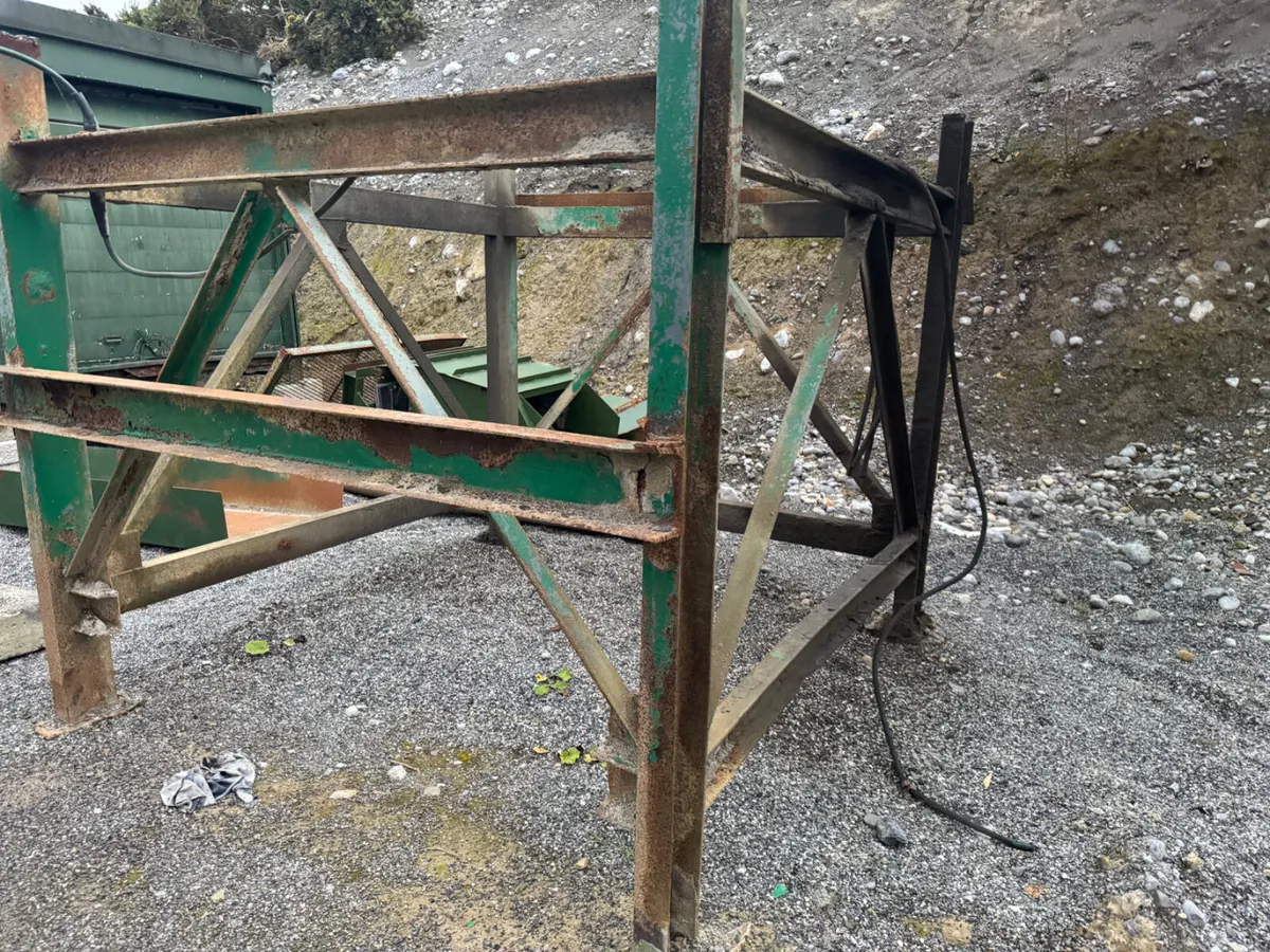 STEEL FRAME/STAND - Image 2