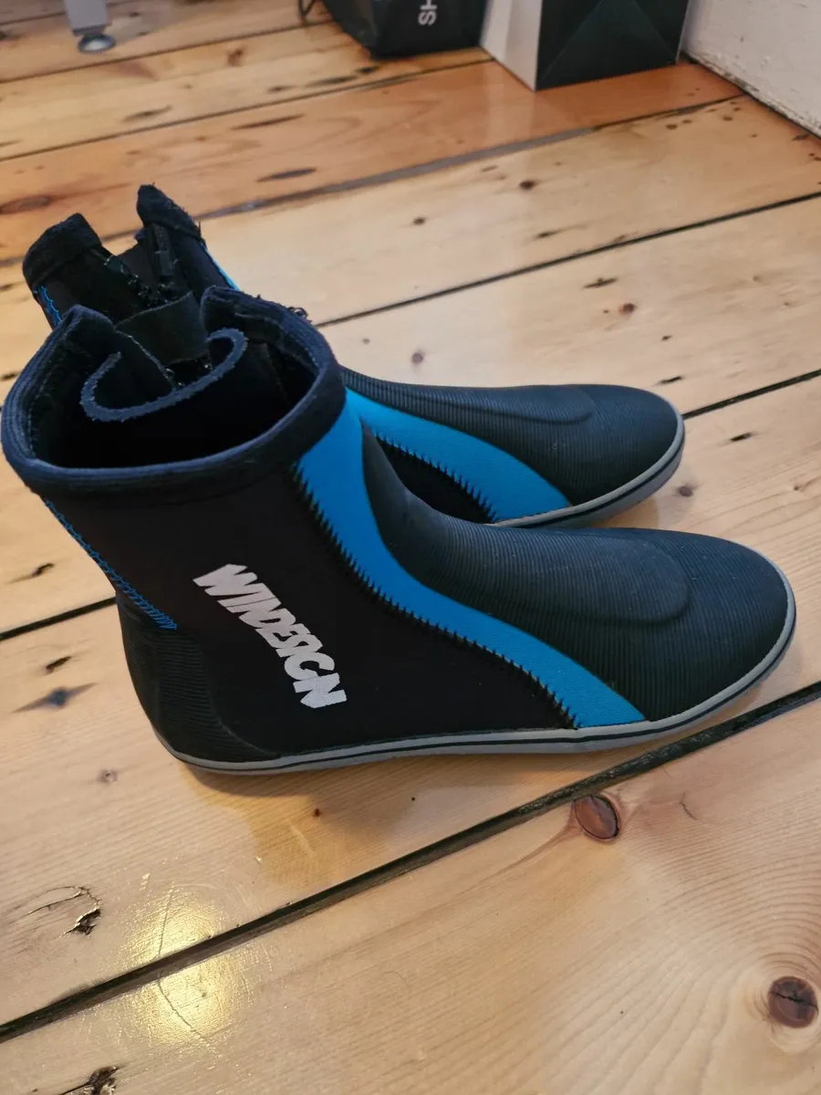 Windesign All Purpose Boots 5mm - Size 8UK - Image 1