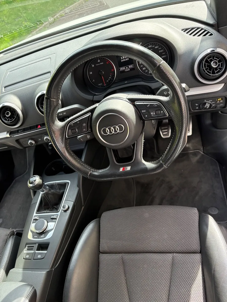 Audi A3 2018 - Image 2