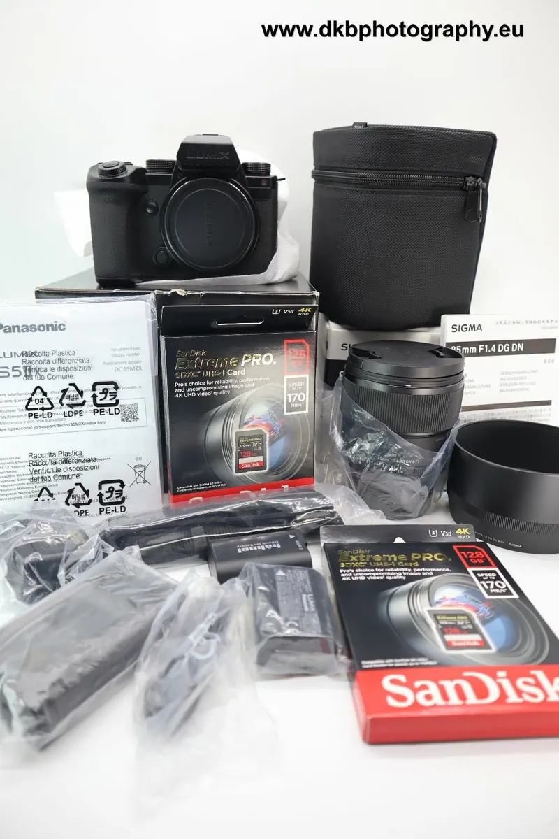 PANASONIC LUMIX S5 II X & SIGMA 85mm F1.4 DG DN AR - Image 1