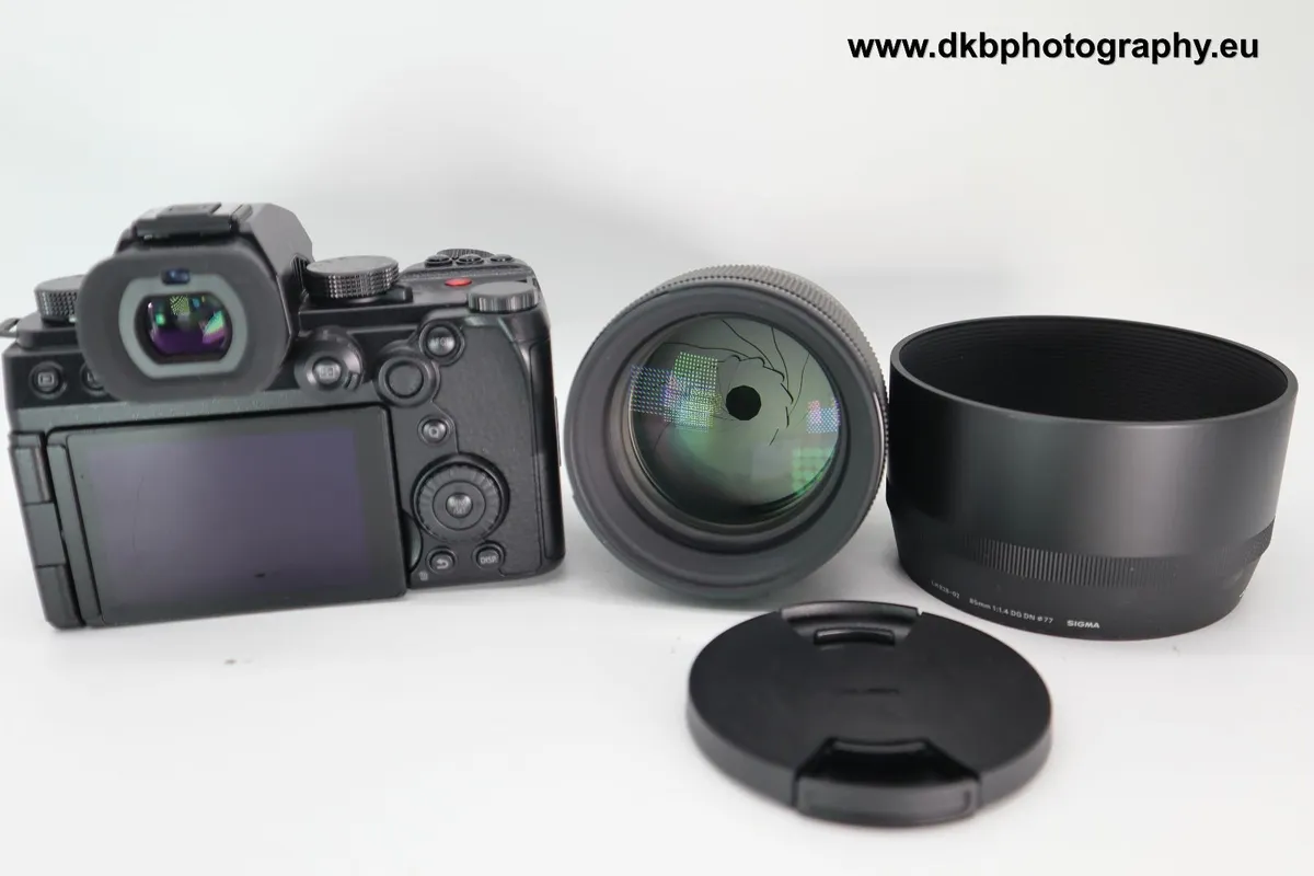 PANASONIC LUMIX S5 II X & SIGMA 85mm F1.4 DG DN AR - Image 4