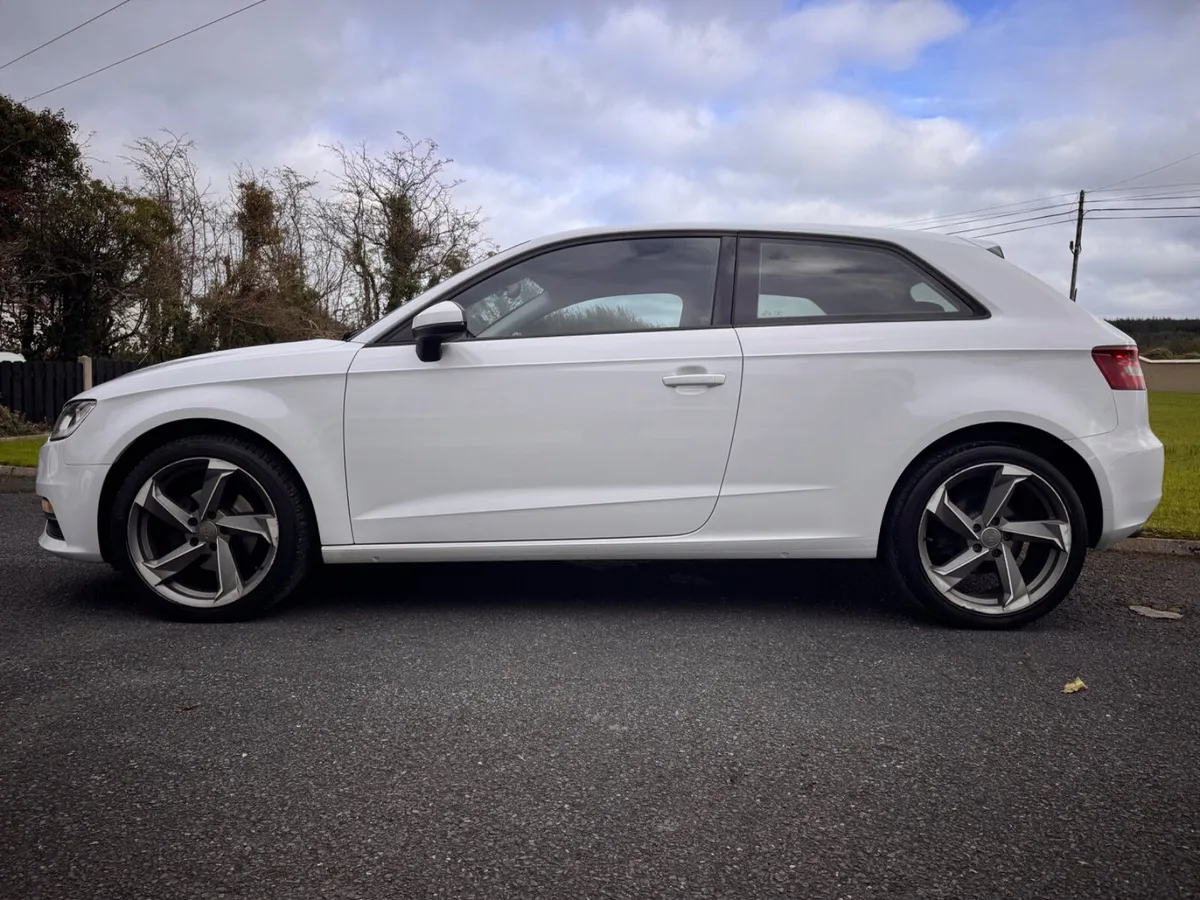 2015 Audi A3 SE Technik - Image 4