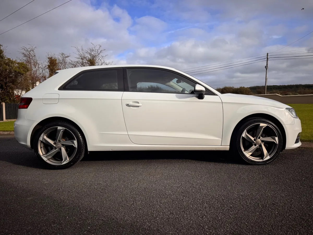 2015 Audi A3 SE Technik - Image 3