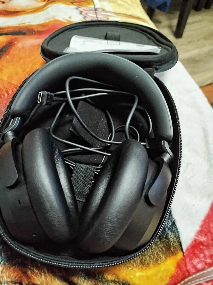 Wireless sennheiser headphones. - Image 1