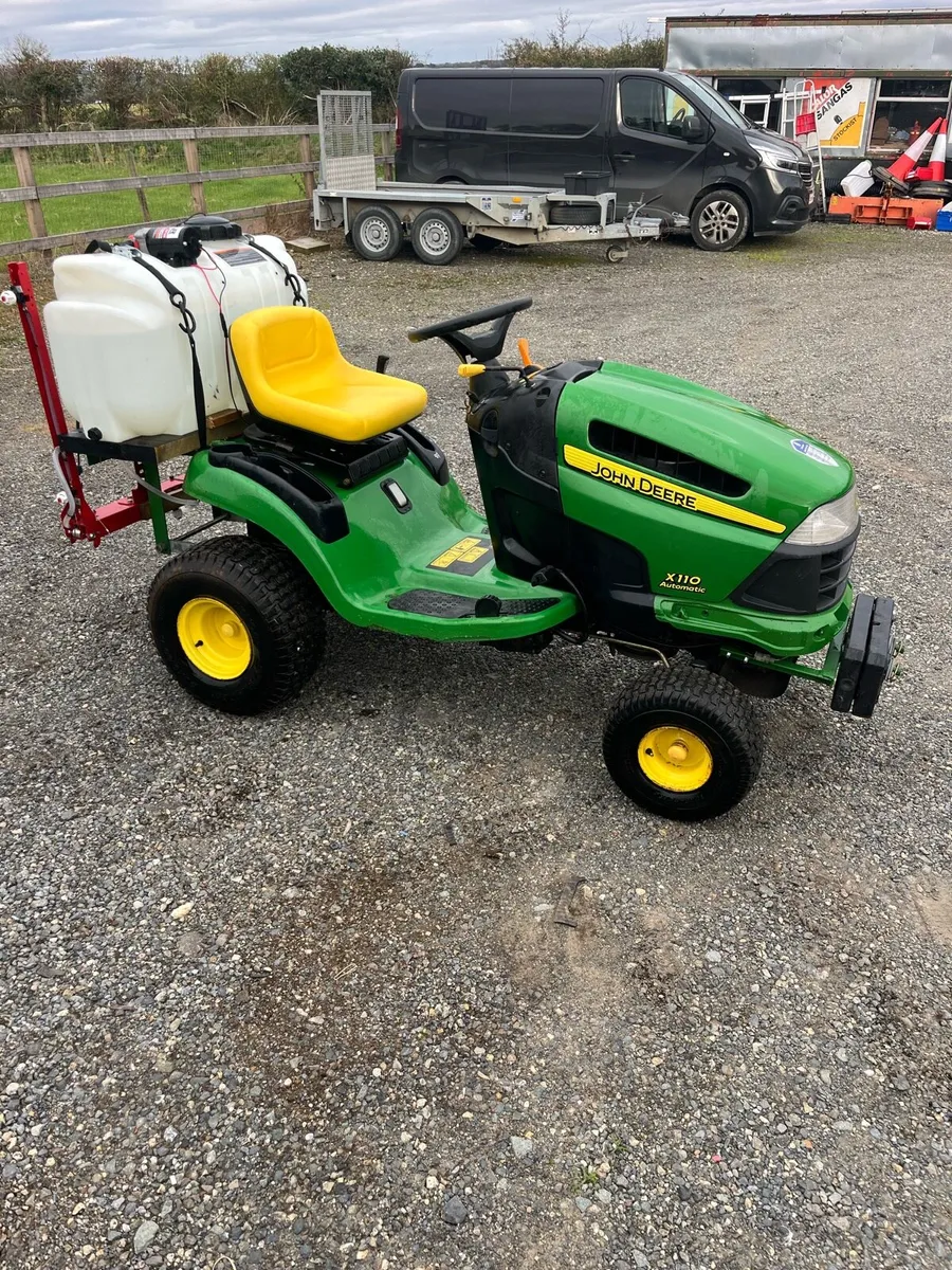 JOHN DEERE SPRAYER - Image 1
