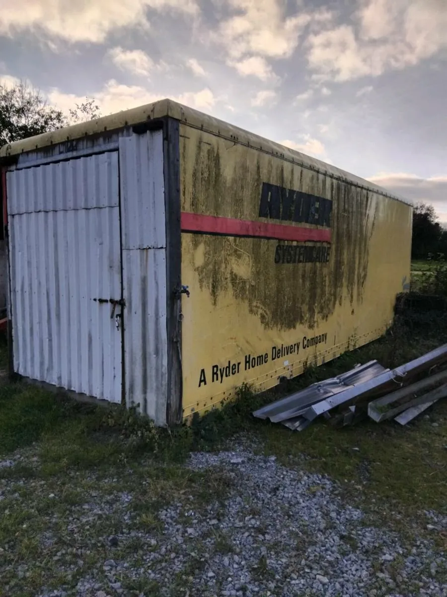 20ft lock up container - Image 1