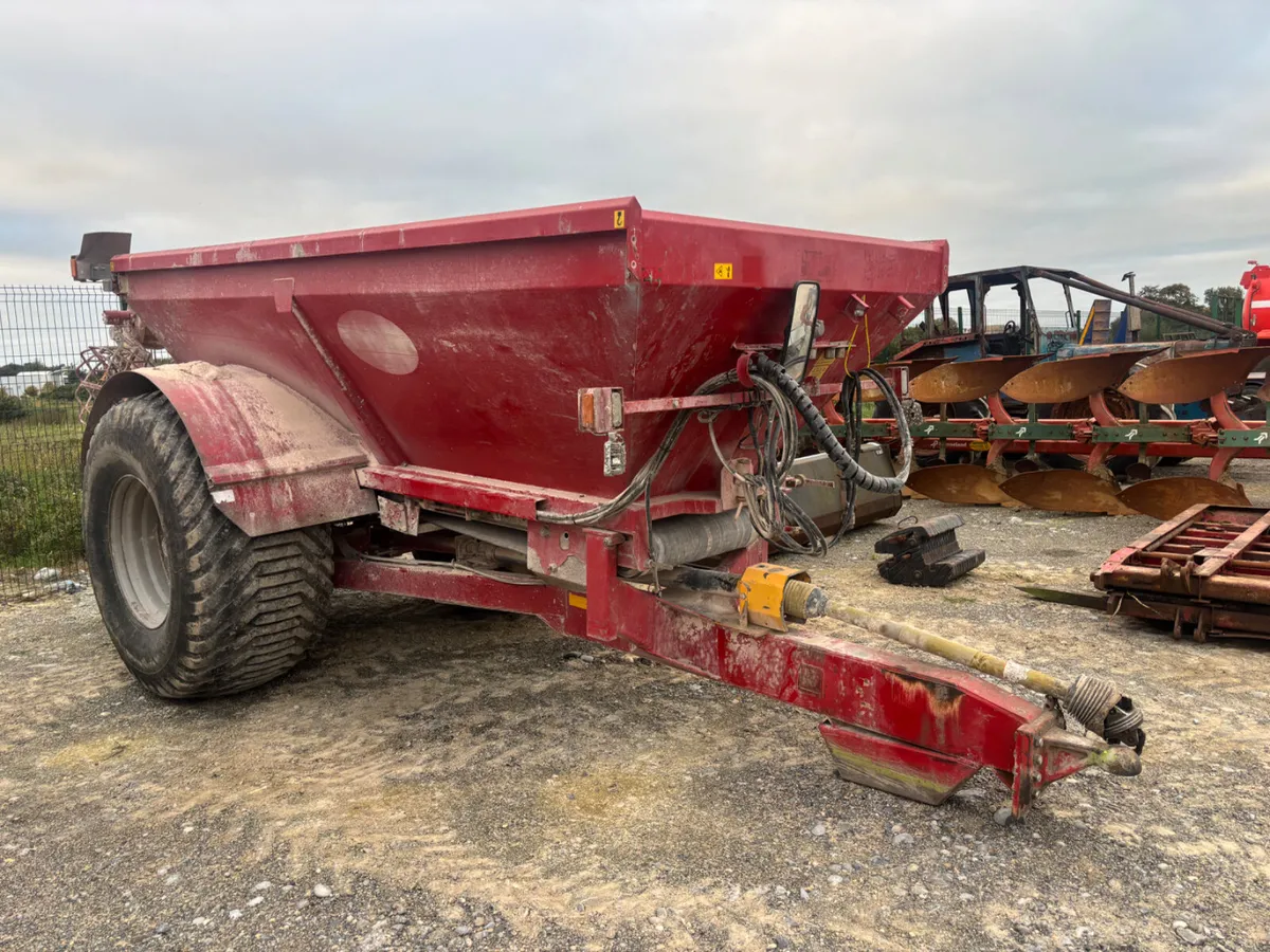 Portlaoise Auction Yard Full - Image 2
