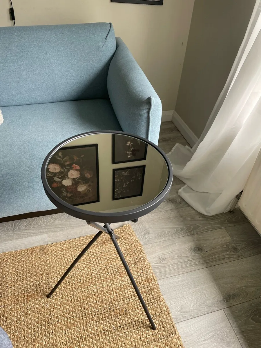Side table with mirror top - Image 2