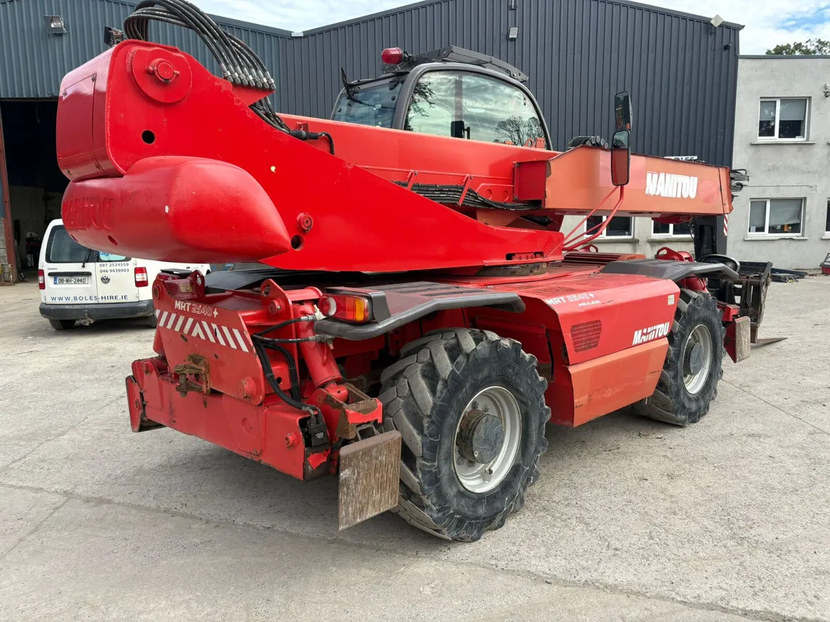 2015 Manitou MRT 2540 - Image 4