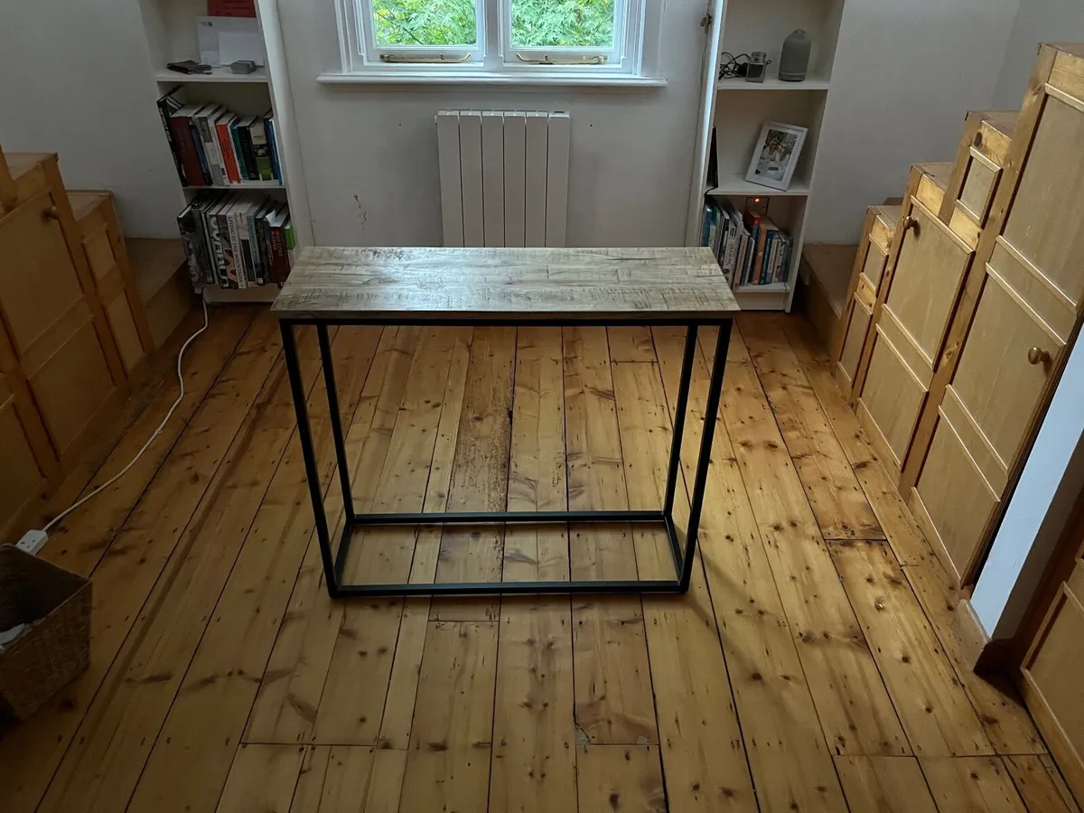 Console Table - Image 4