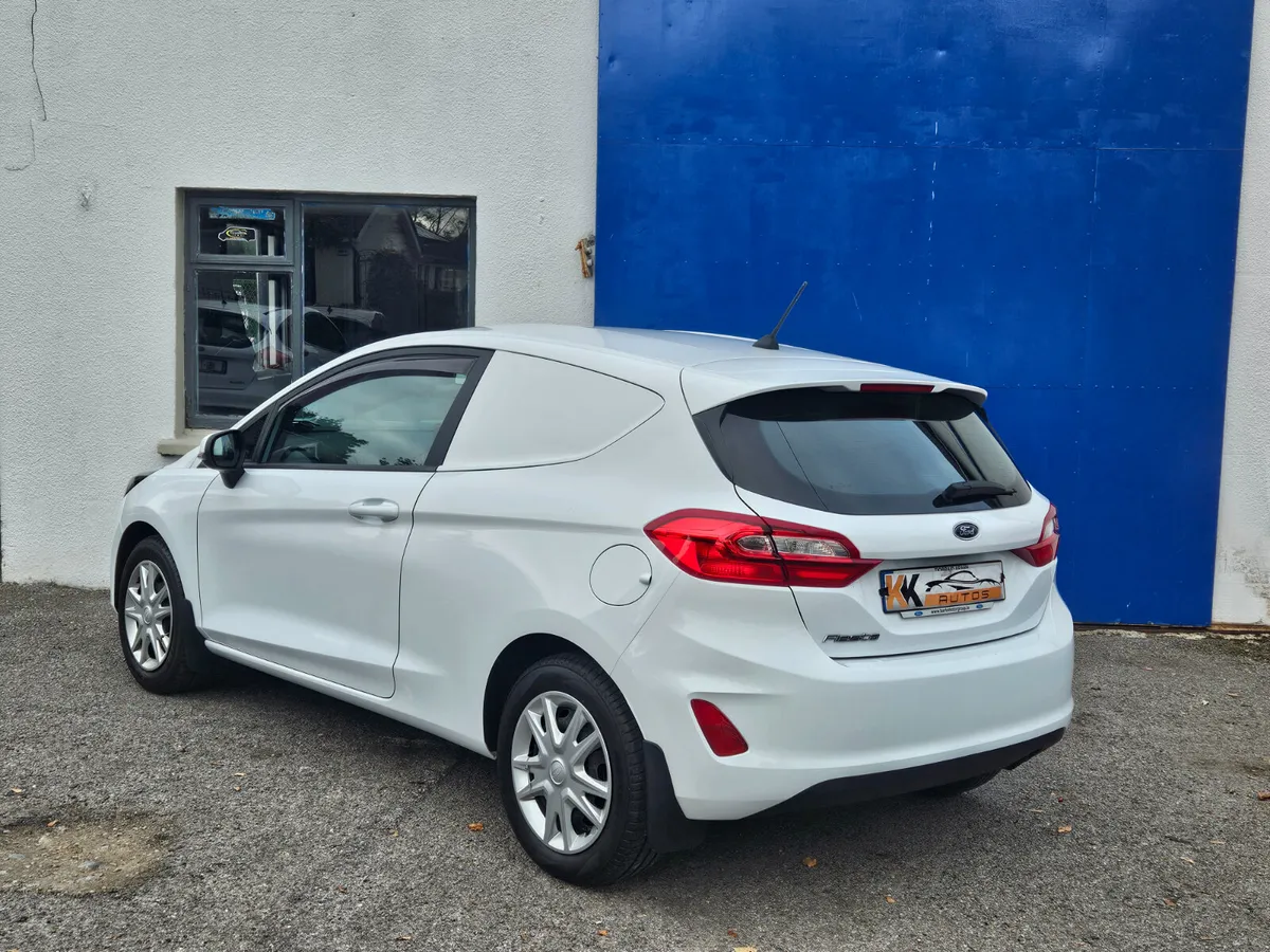 Ford Fiesta 2020 - Image 2