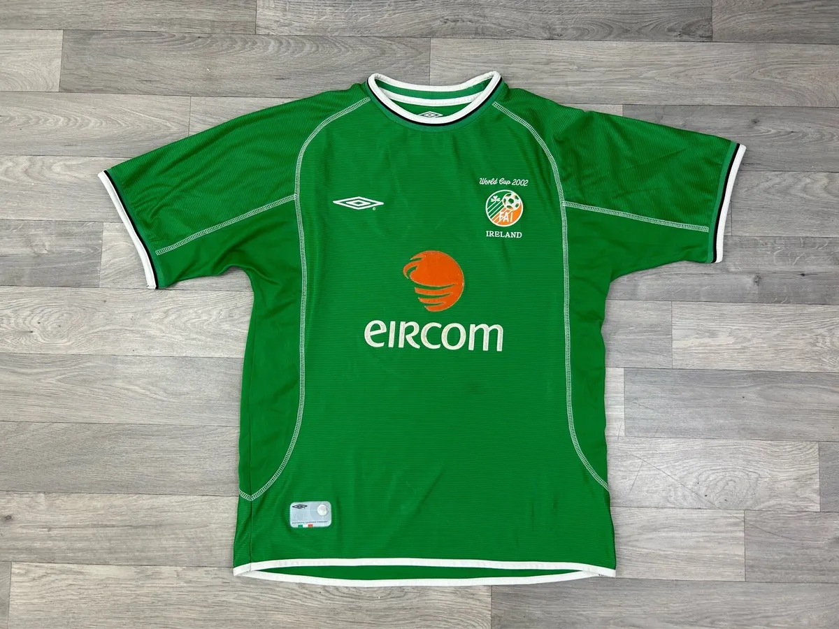 Vintage Umbro Ireland 2002 World Cip Jersey Shirt - Image 1