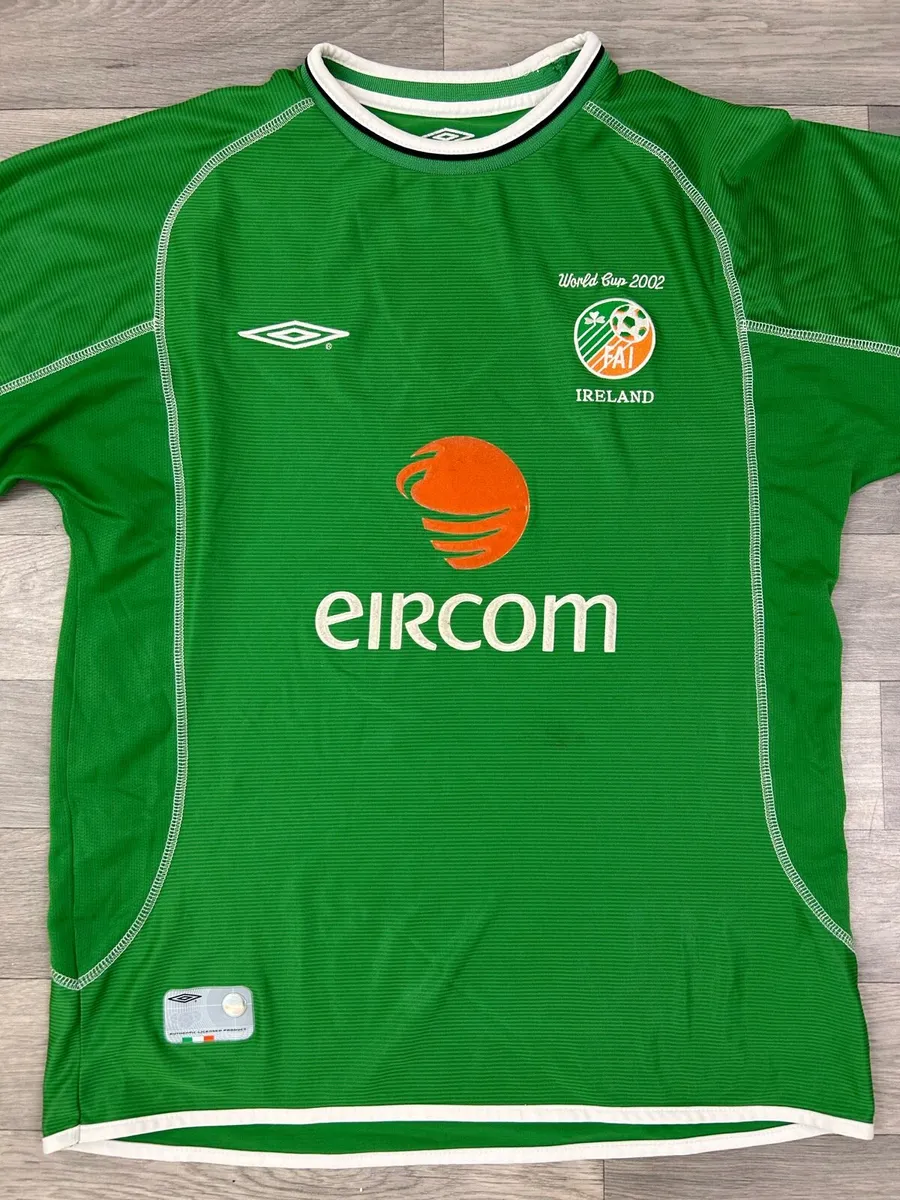 Vintage Umbro Ireland 2002 World Cip Jersey Shirt - Image 2