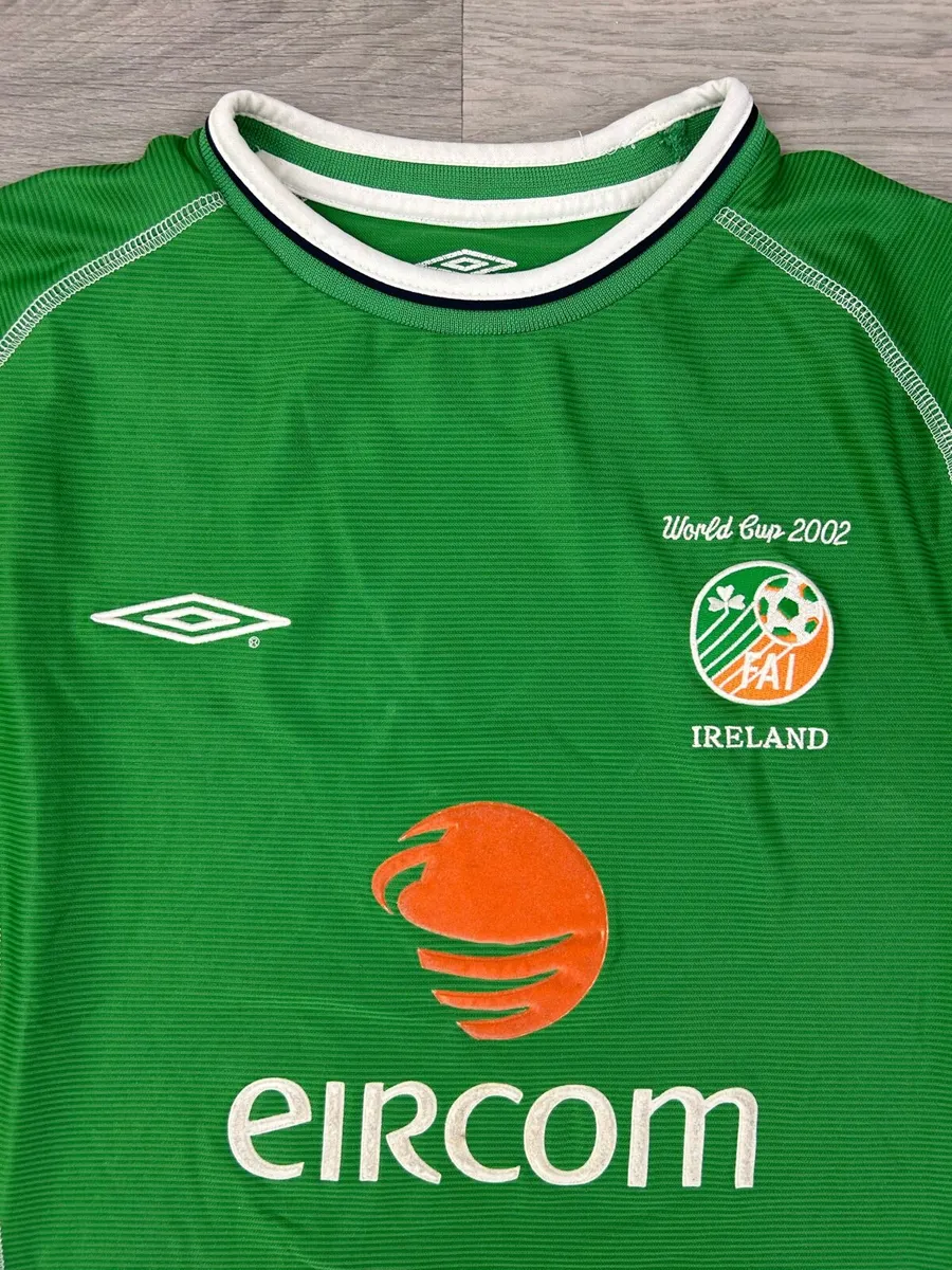 Vintage Umbro Ireland 2002 World Cip Jersey Shirt - Image 4