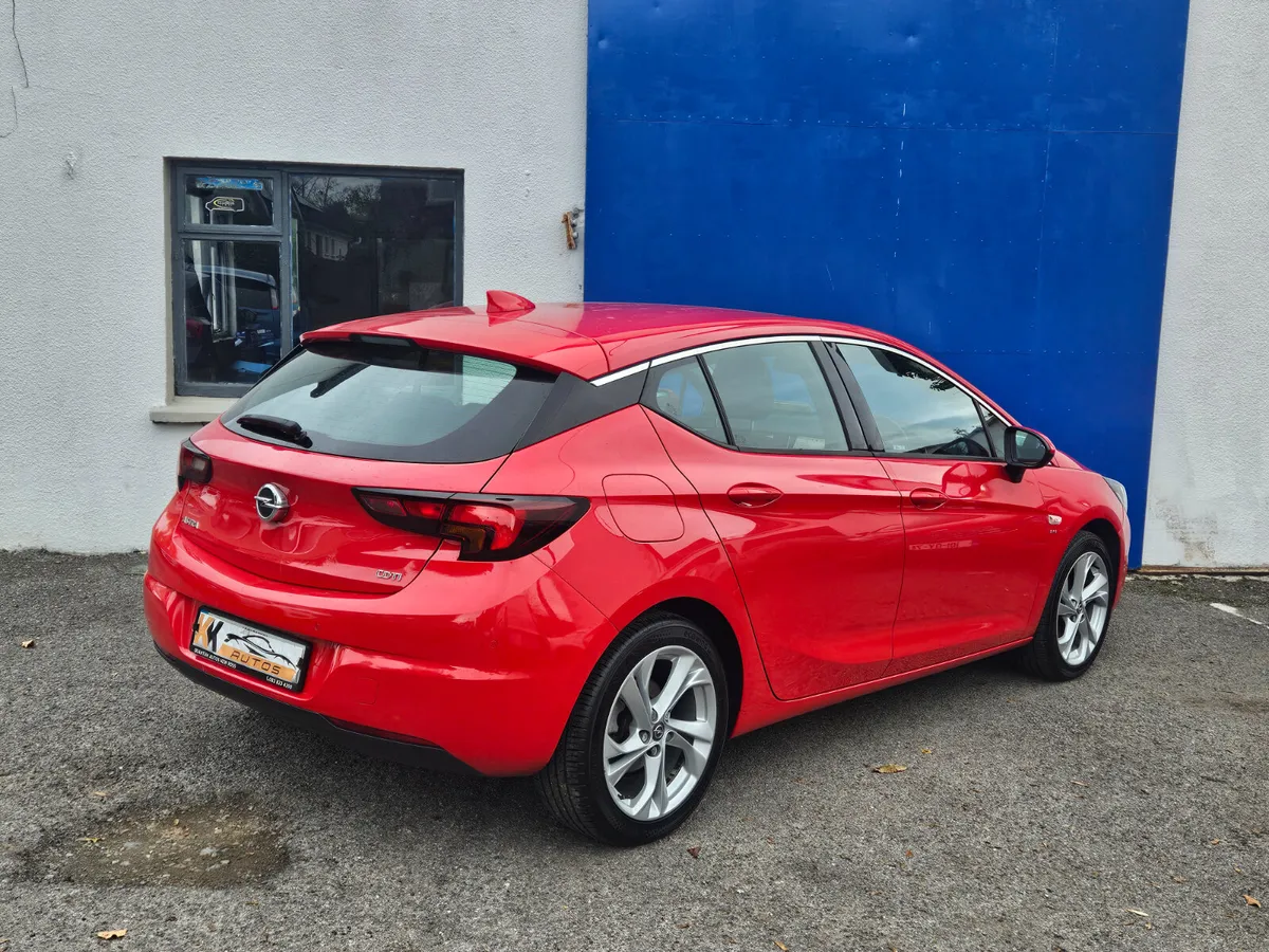 Opel Astra 2018 - Image 2