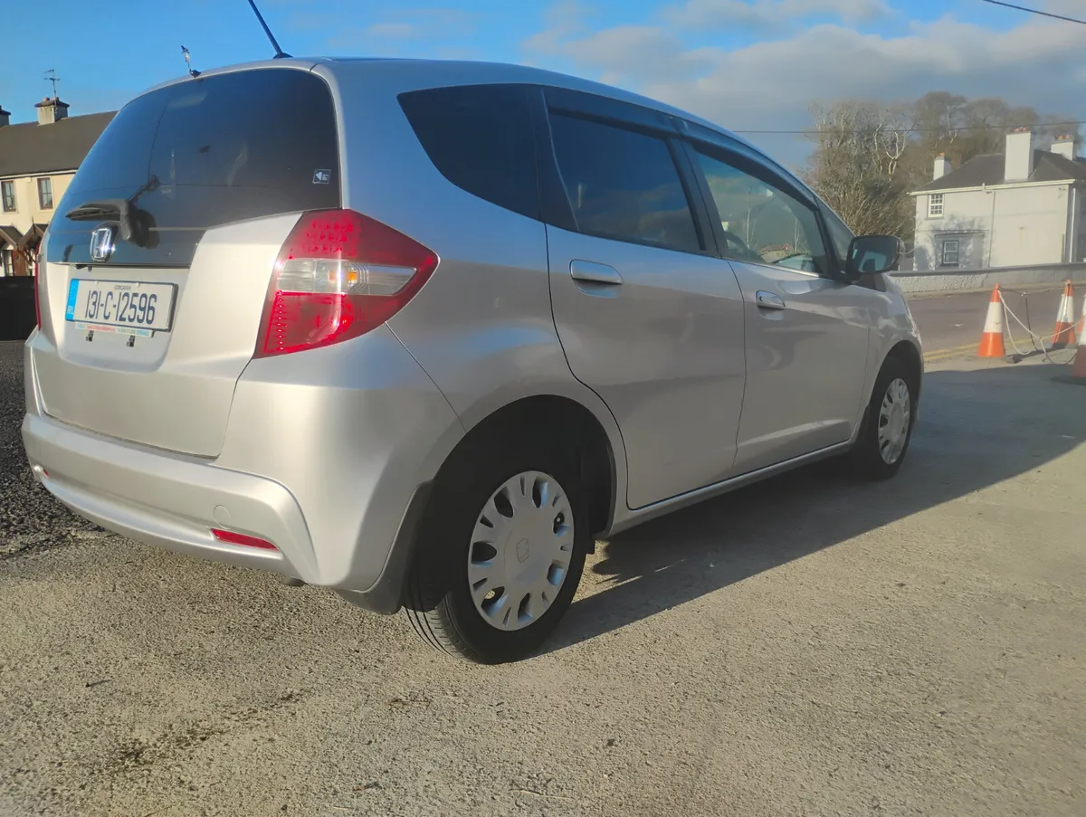 2013 HONDA FIT AUTOMATIC - Image 2