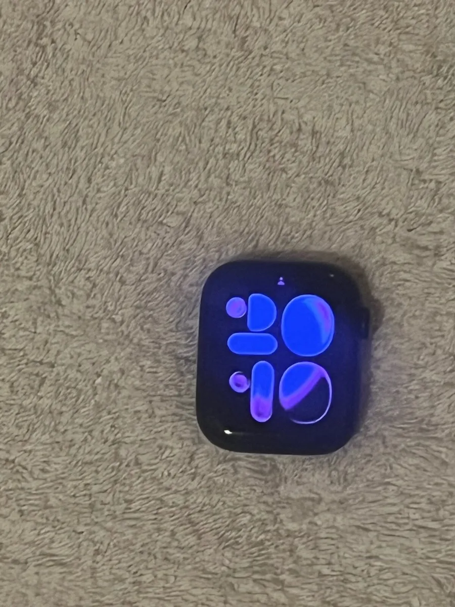 Apple Watch 8 45mm 100% battery - Image 1