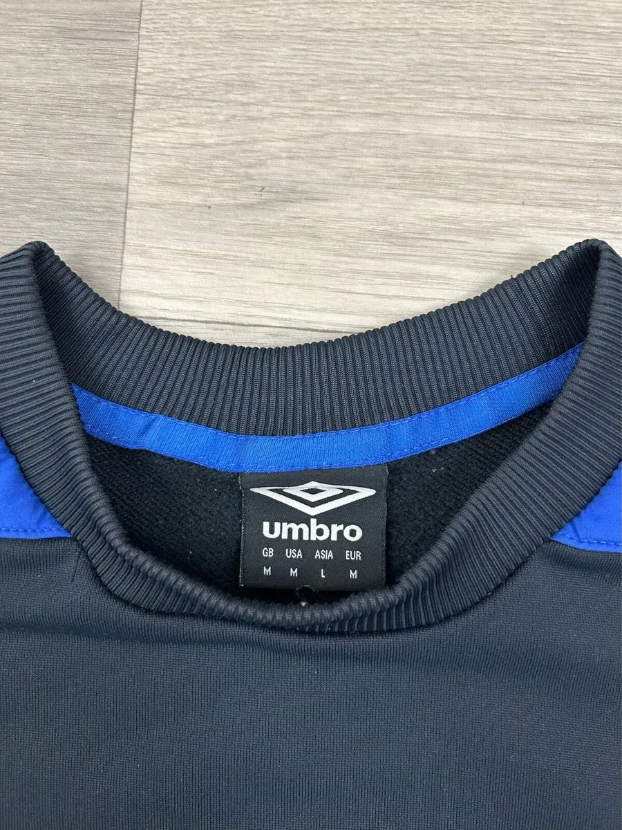 Vintage Umbro Everton Liverpool Sweatshirt Medium - Image 4