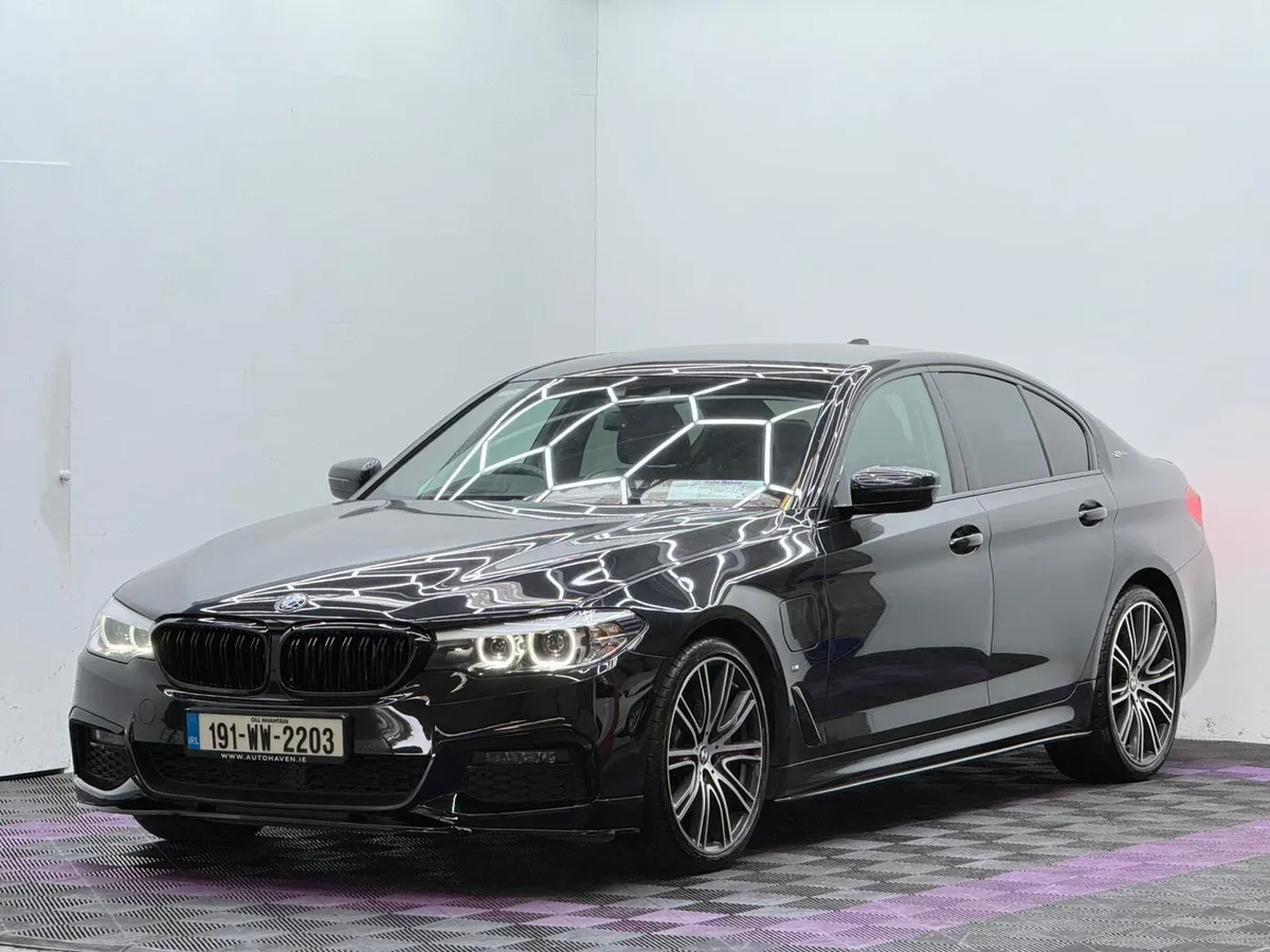 2019 BMW 5-Series 530E M Sport, High Spec - Image 3
