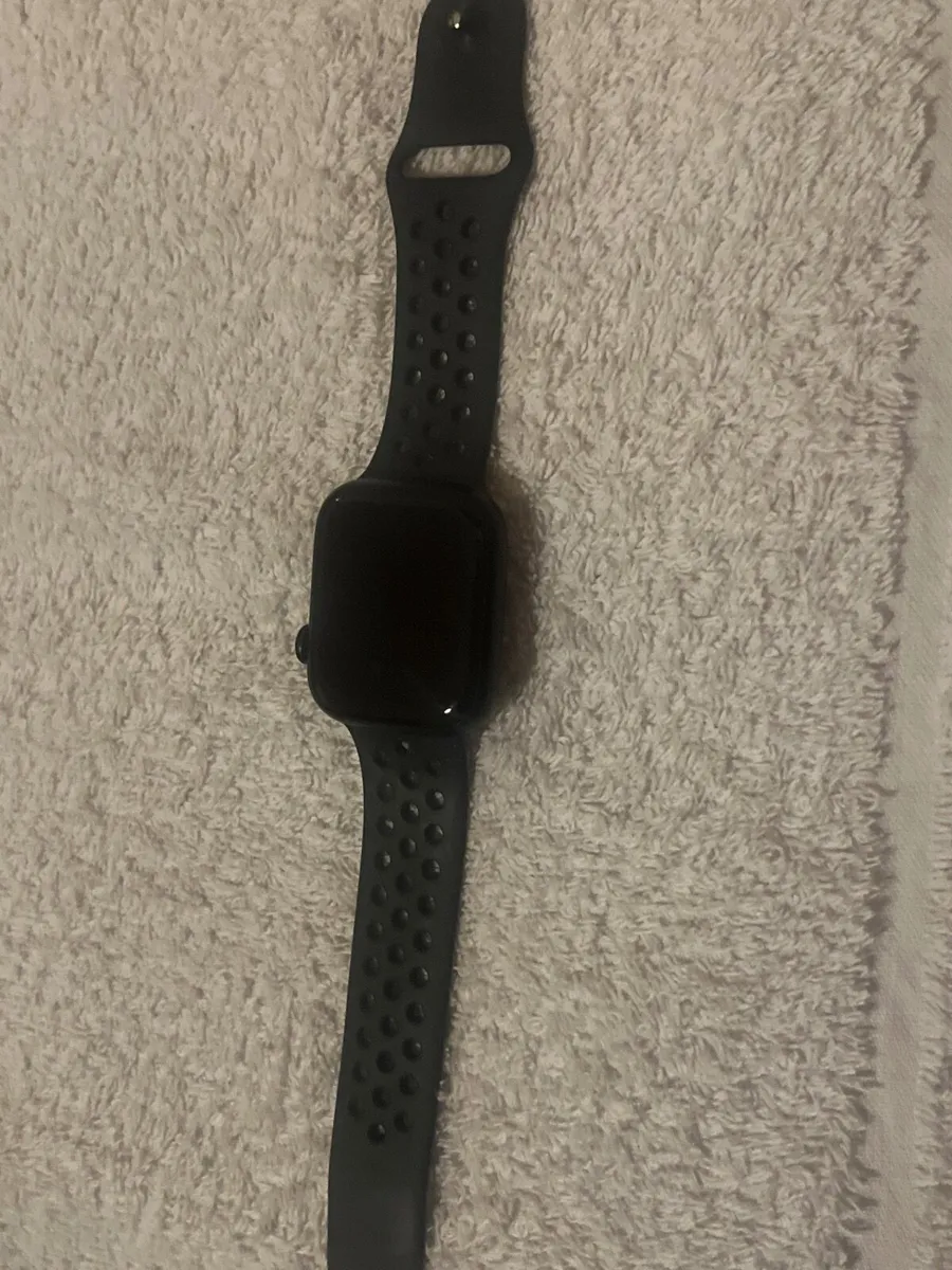 Apple Watch 8 45mm 100% battery - Image 2