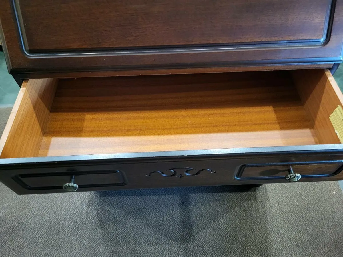 Beautiful Rossmore Bureau - Image 4