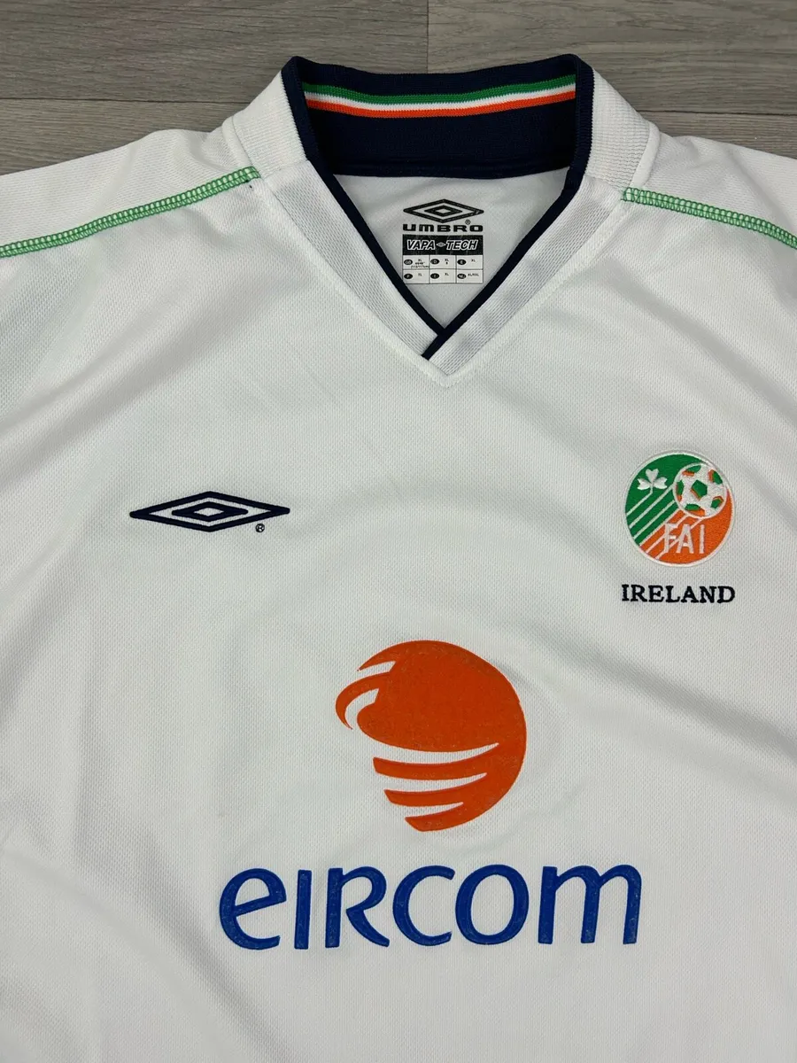 Vintage 2002 Umbro Ireland Away Jersey Shirt XL - Image 4