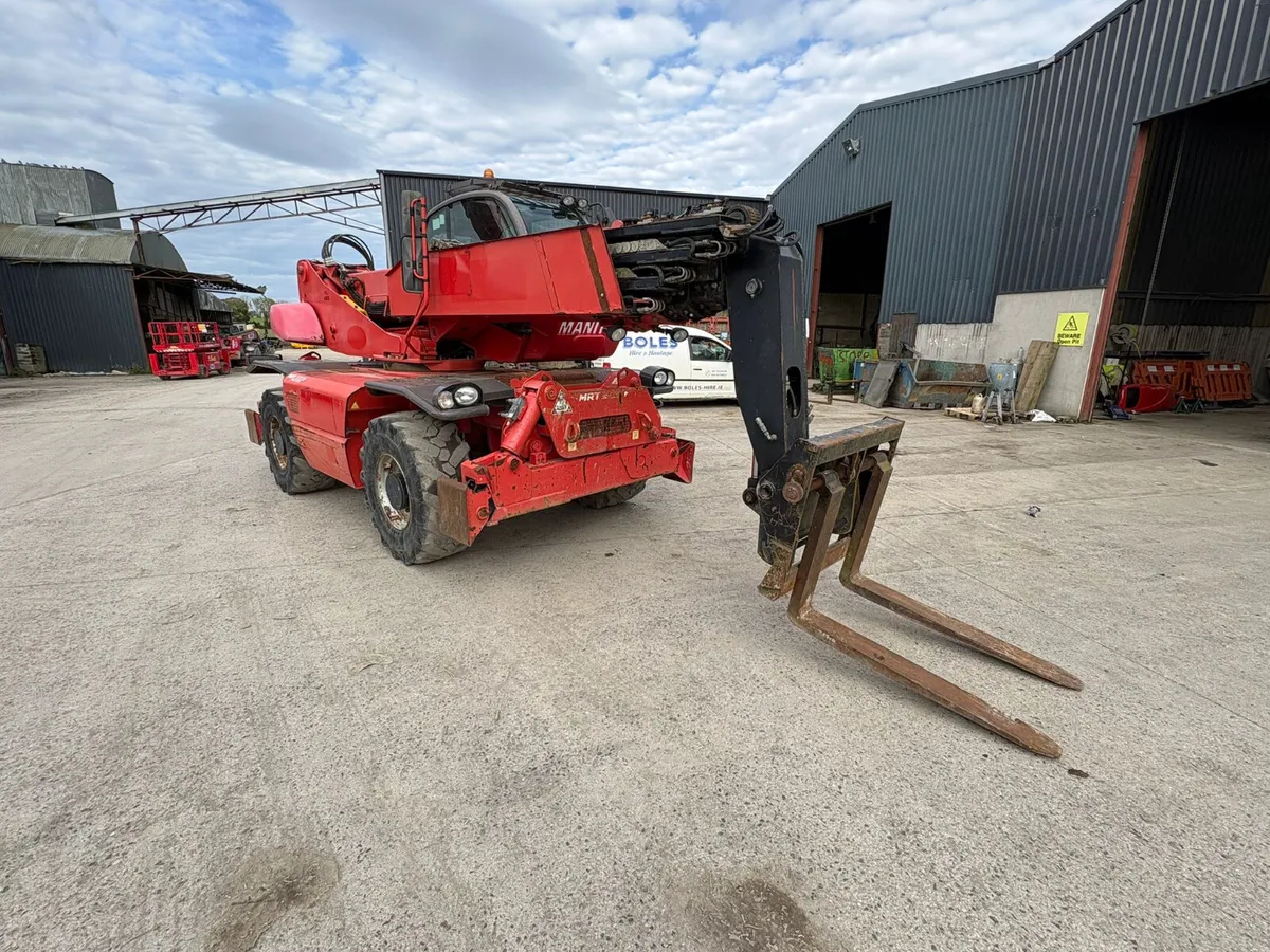 2013 Manitou MRT 2150 - Image 2