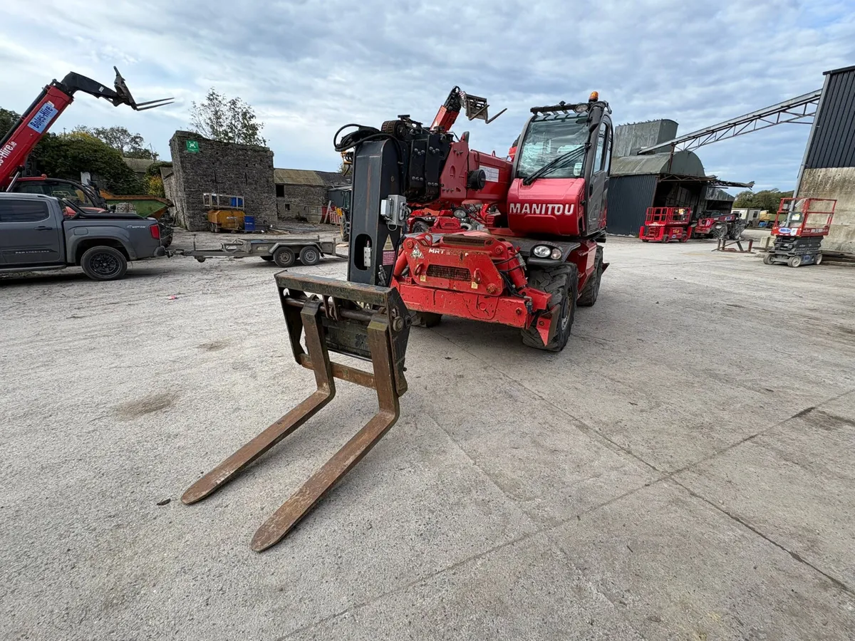 2013 Manitou MRT 2150 - Image 3