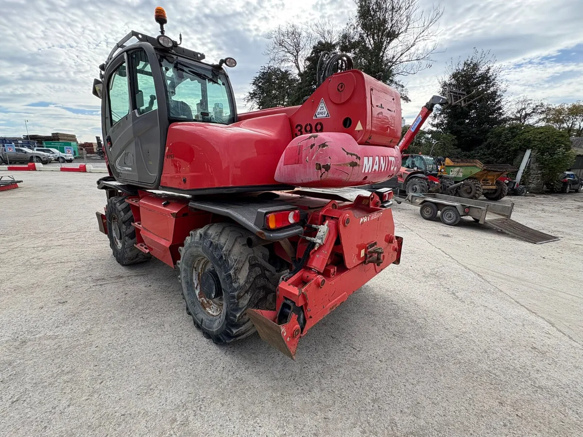 2013 Manitou MRT 2150 - Image 4