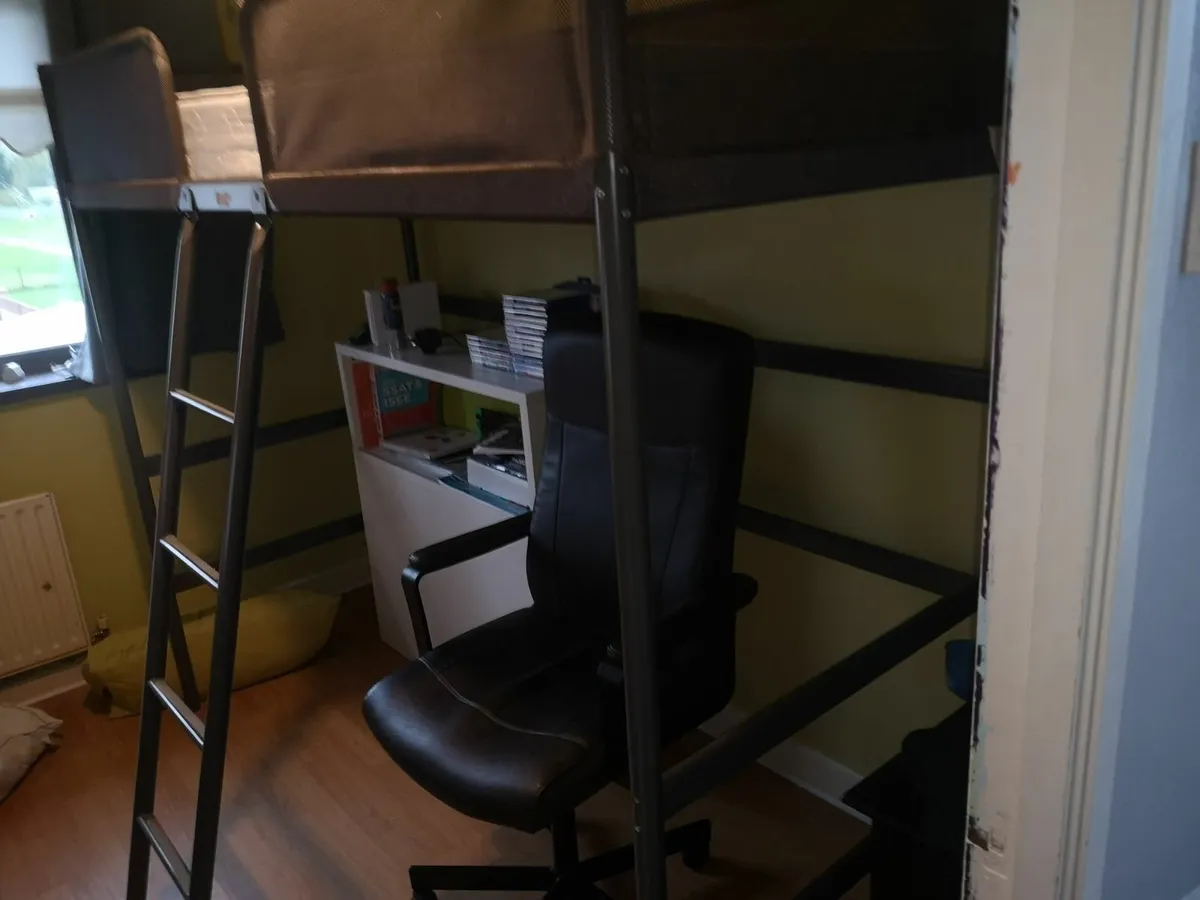 Loft bed - Image 3