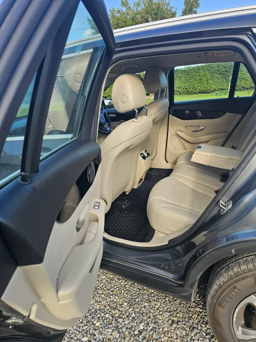 Mercedes-Benz GLC 2018 - Image 3