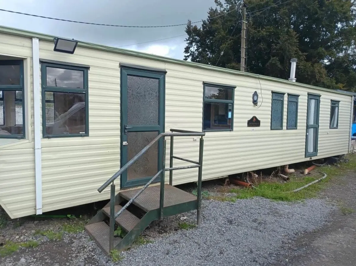 3 bed for rent - Image 1