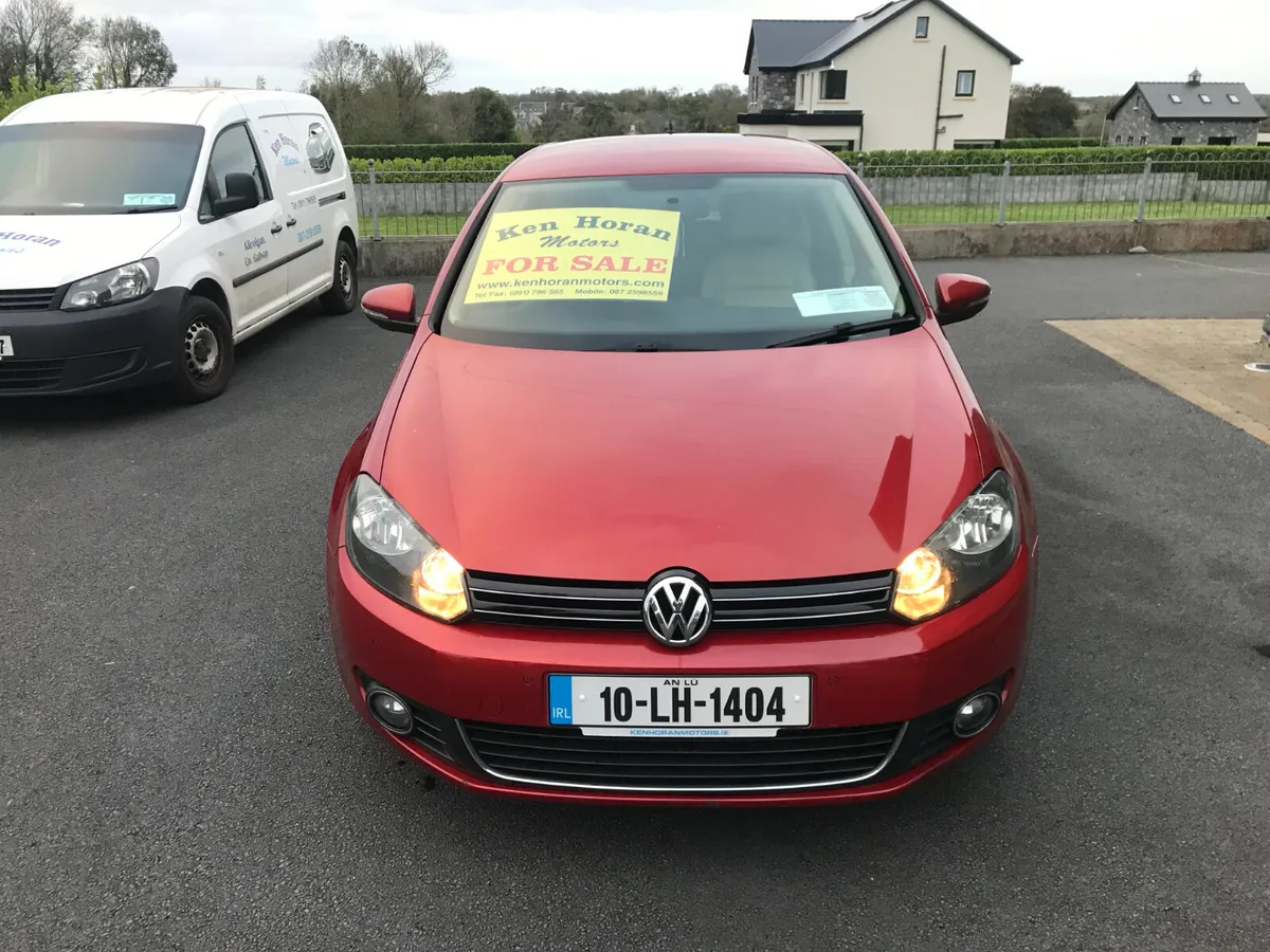Volkswagen Golf Automatic 1.6 TDI 2010 - Image 2