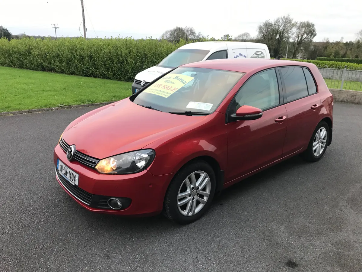 Volkswagen Golf Automatic 1.6 TDI 2010 - Image 3