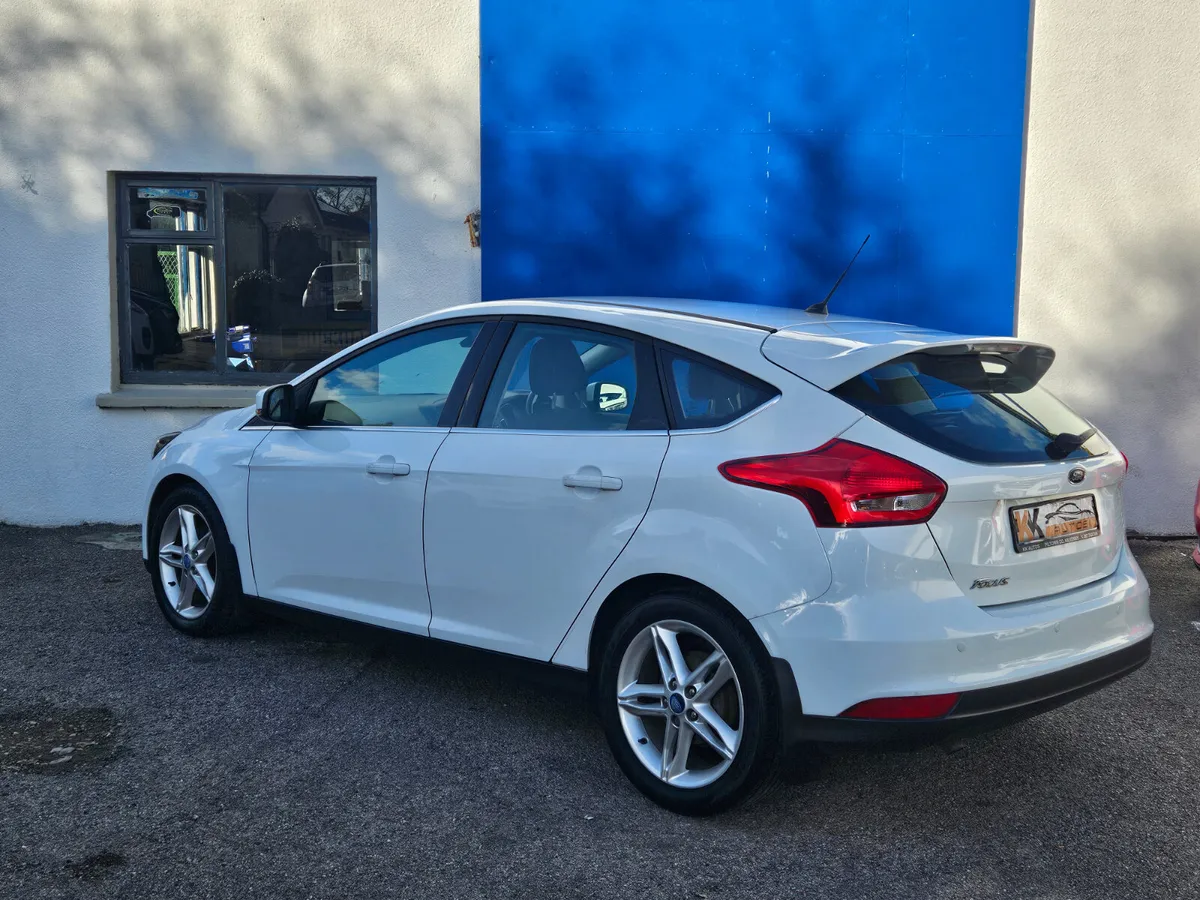 Ford Focus 2016 - Image 2