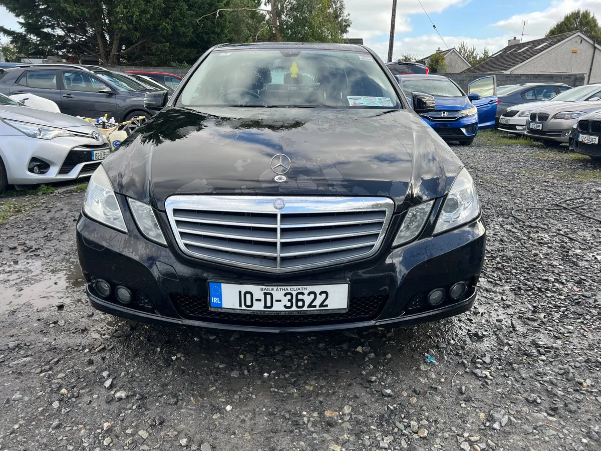 2010 Mercedes E Class drive away no damage - Image 2
