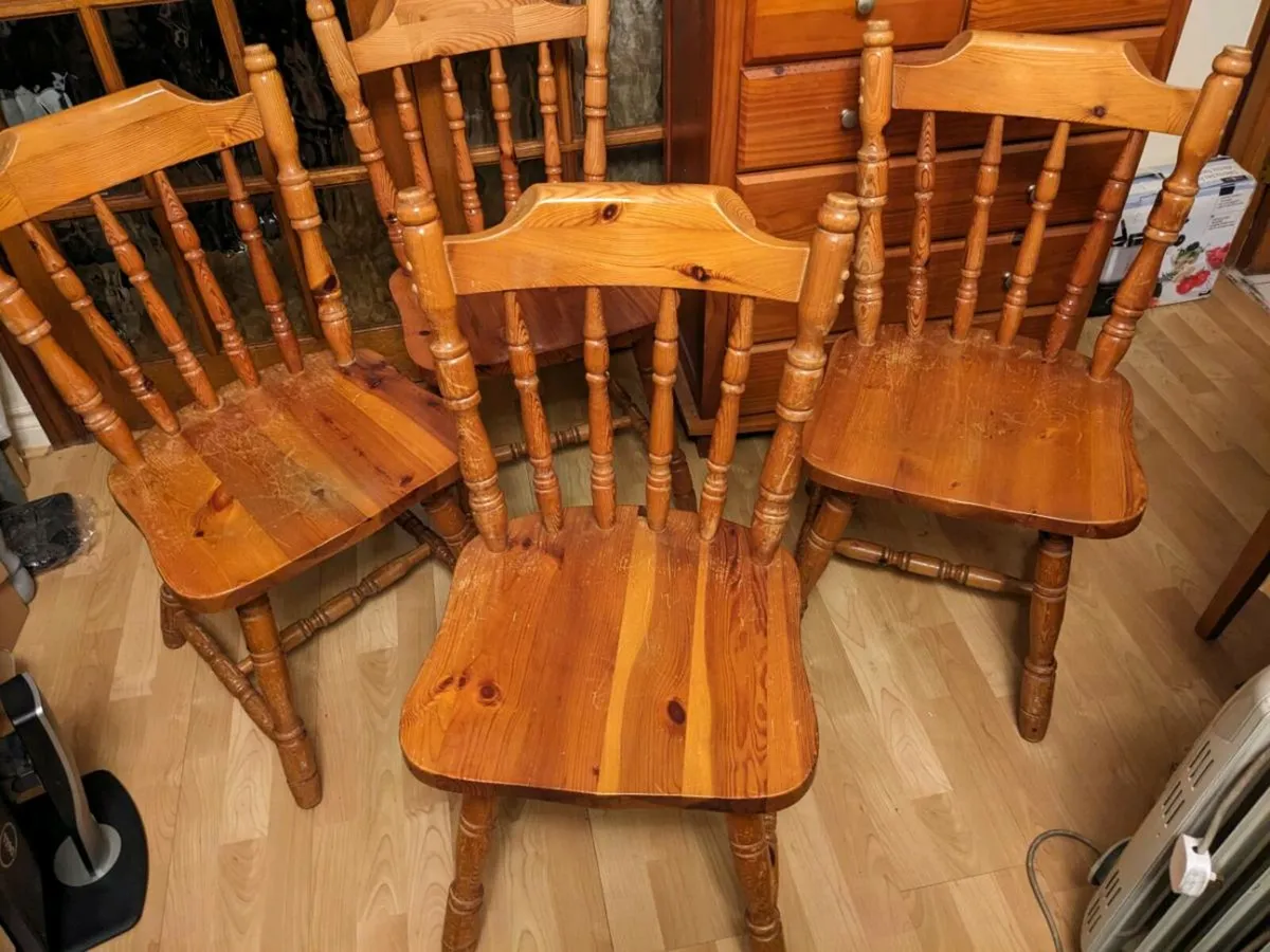 4 Pine Chairs for Upcycle repair. - Image 1