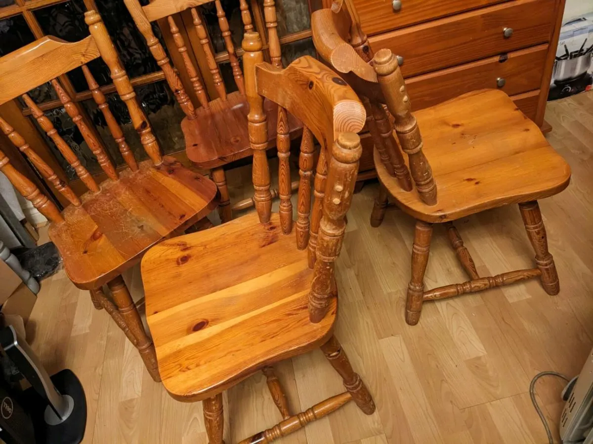 4 Pine Chairs for Upcycle repair. - Image 2