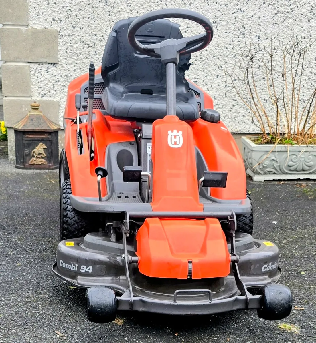 Husqvarna R214TC - Image 1